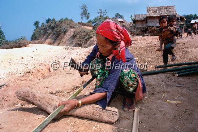laos 18.JPG - Femme Khamou, Bokeo province, Nord Laos